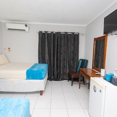 Отель Caribic House Бухта Монтего Экстерьер фото