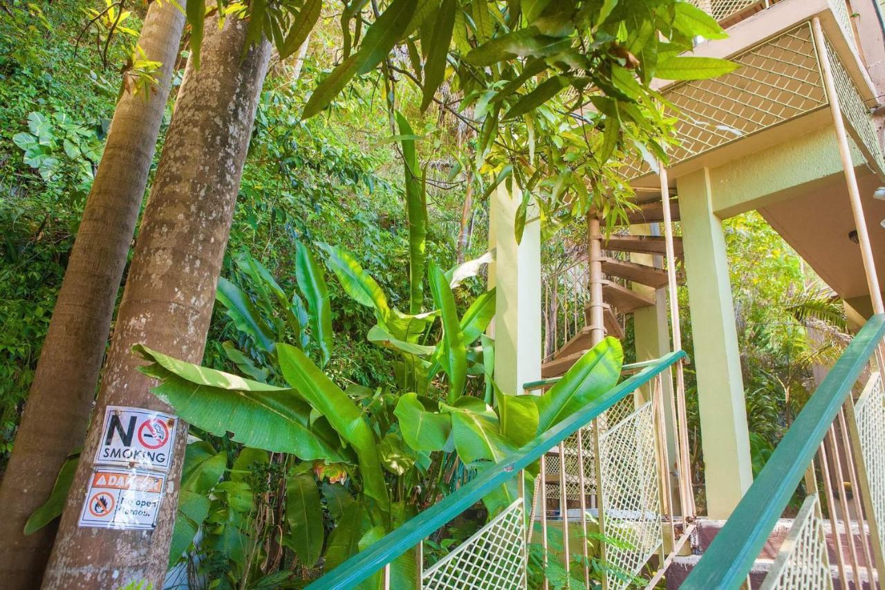 Отель Caribic House Бухта Монтего Экстерьер фото