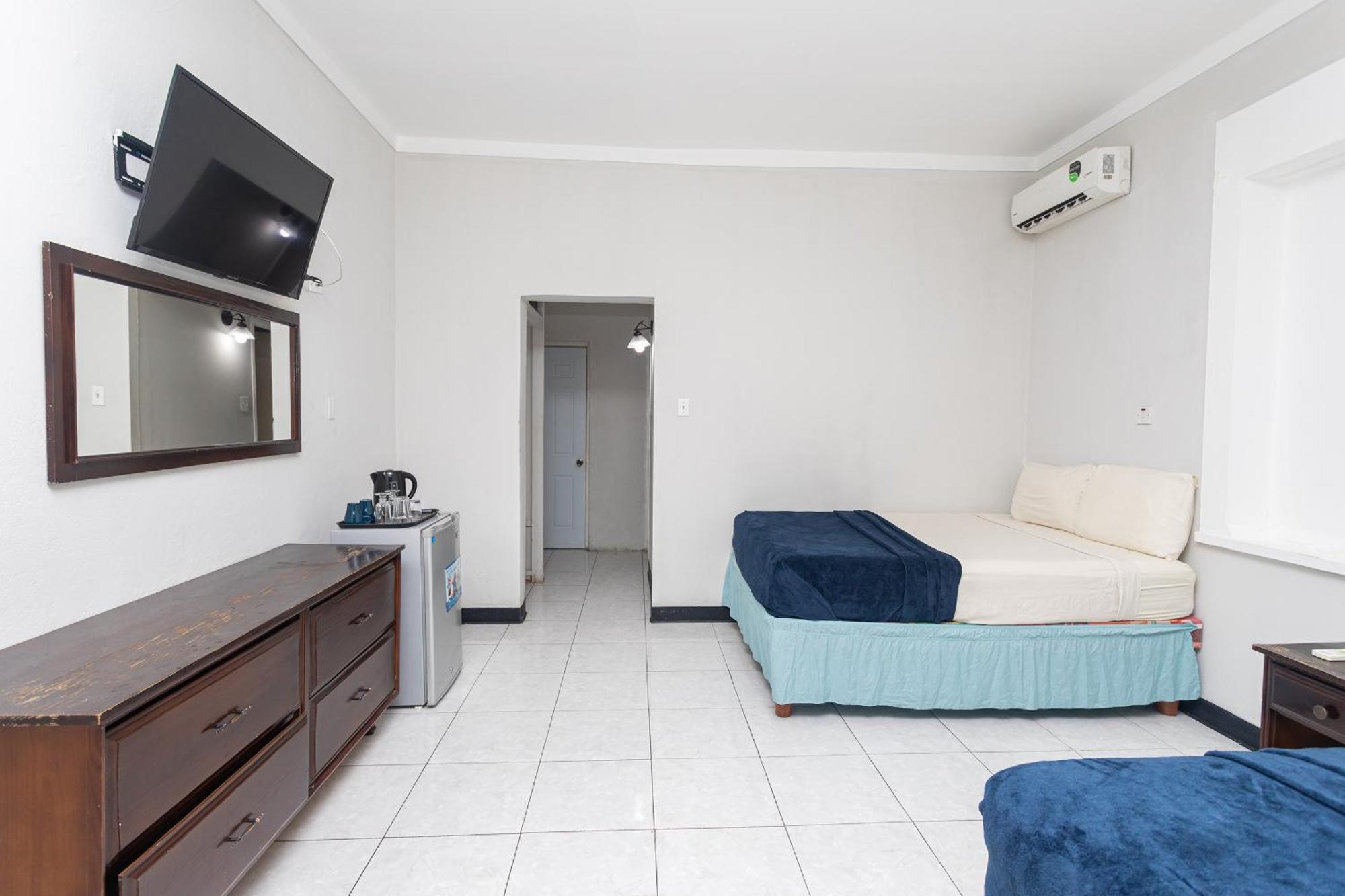 Отель Caribic House Бухта Монтего Экстерьер фото